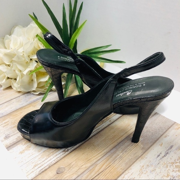 𝅺DONALD J. Pliner Black Couture Canna Strap Buckle Heels Open Toe Size 8 - Picture 2 of 7
